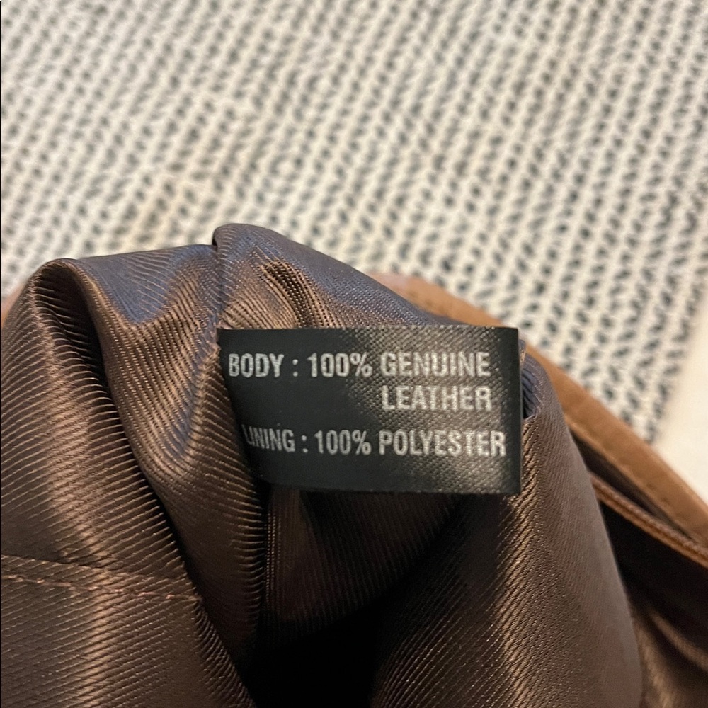 BORN Morley leather crossbody/hobo bag - Picture 15 of 16